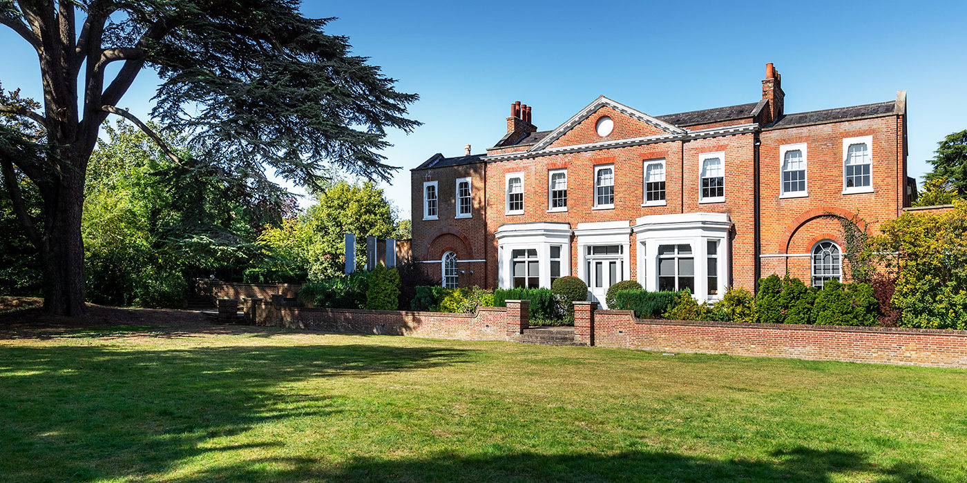 London Wellness Academy Building in beautiful grounds